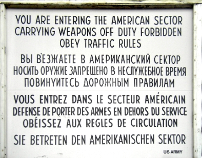 Checkpoint-Charlie 2.jpg